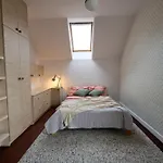 בית נופש Bright 4 Bedroom House With Living And Work Place ורשה