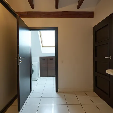 בית נופש Bright 4 Bedroom House With Living Room, Work Place & Garden Warsaw *