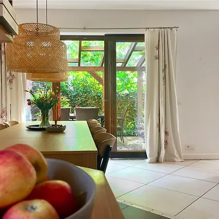 Bright 4 Bedroom House With Living Room, Work Place & Garden Warsaw ורשה