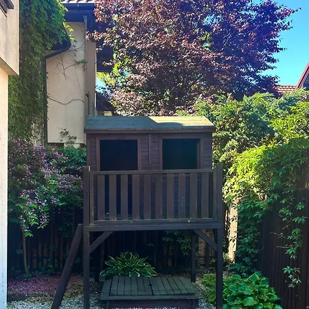 Bright 4 Bedroom House With Living Room, Work Place & Garden Warsaw * ורשה