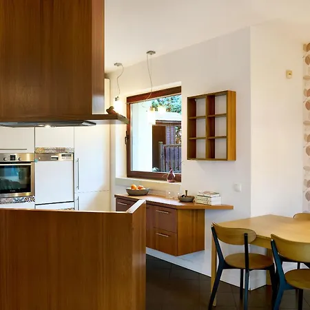 Bright 4 Bedroom House With Living Room, Work Place & Garden * 华沙