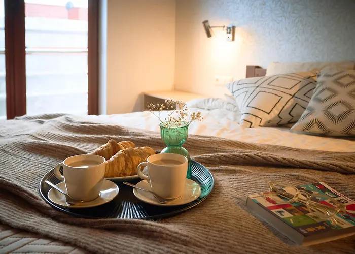 Bright 4 Bedroom House With Living And Work Place Vakantiehuis Warschau